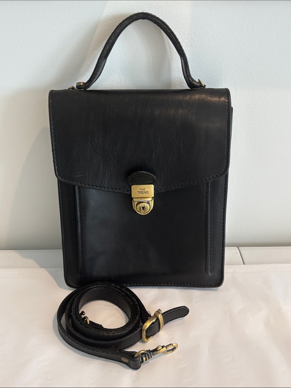 Vintage THE TREND Black Leather Top Handle Crossbody Bag brass Hardware Italian